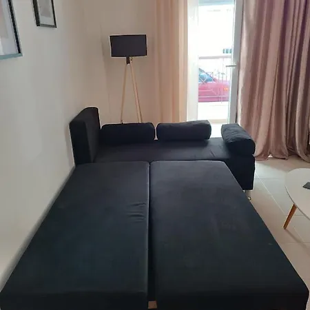 Apartment 3 Min From Station No2 Private Free Parking